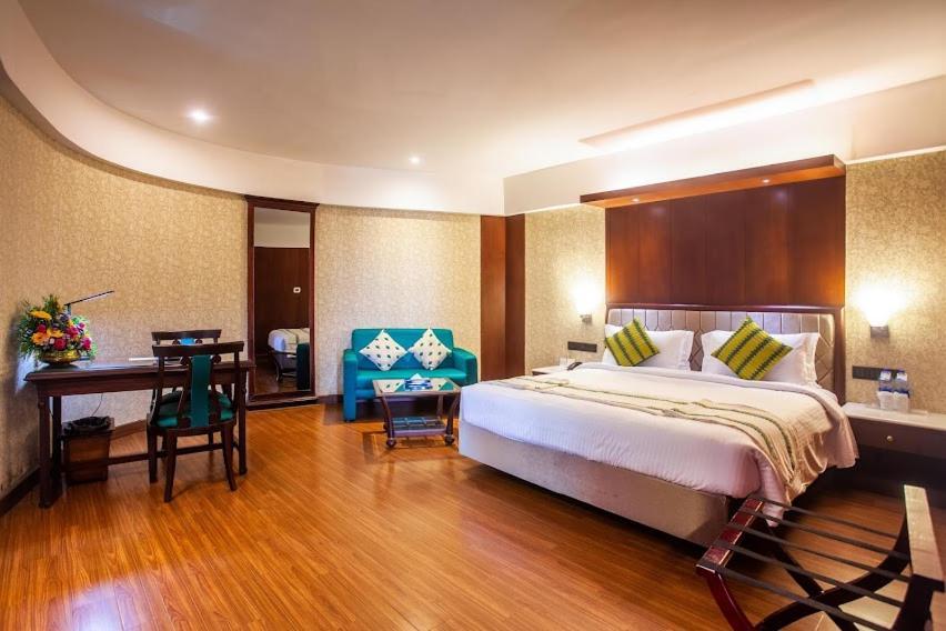 Hotel Residency Tower Thiruvananthapuram Esterno foto