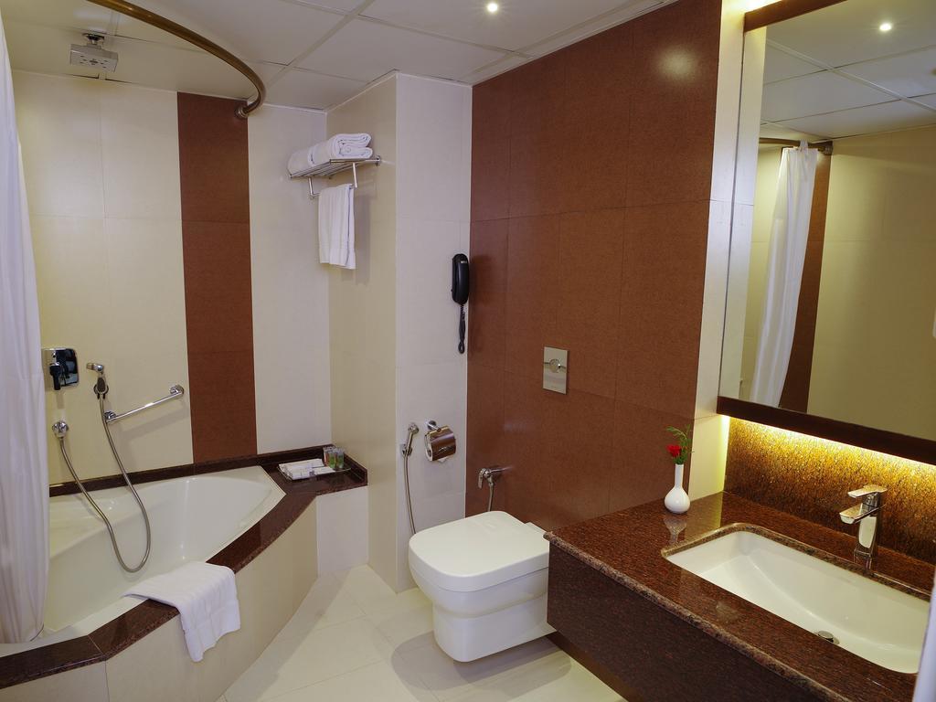 Hotel Residency Tower Thiruvananthapuram Esterno foto