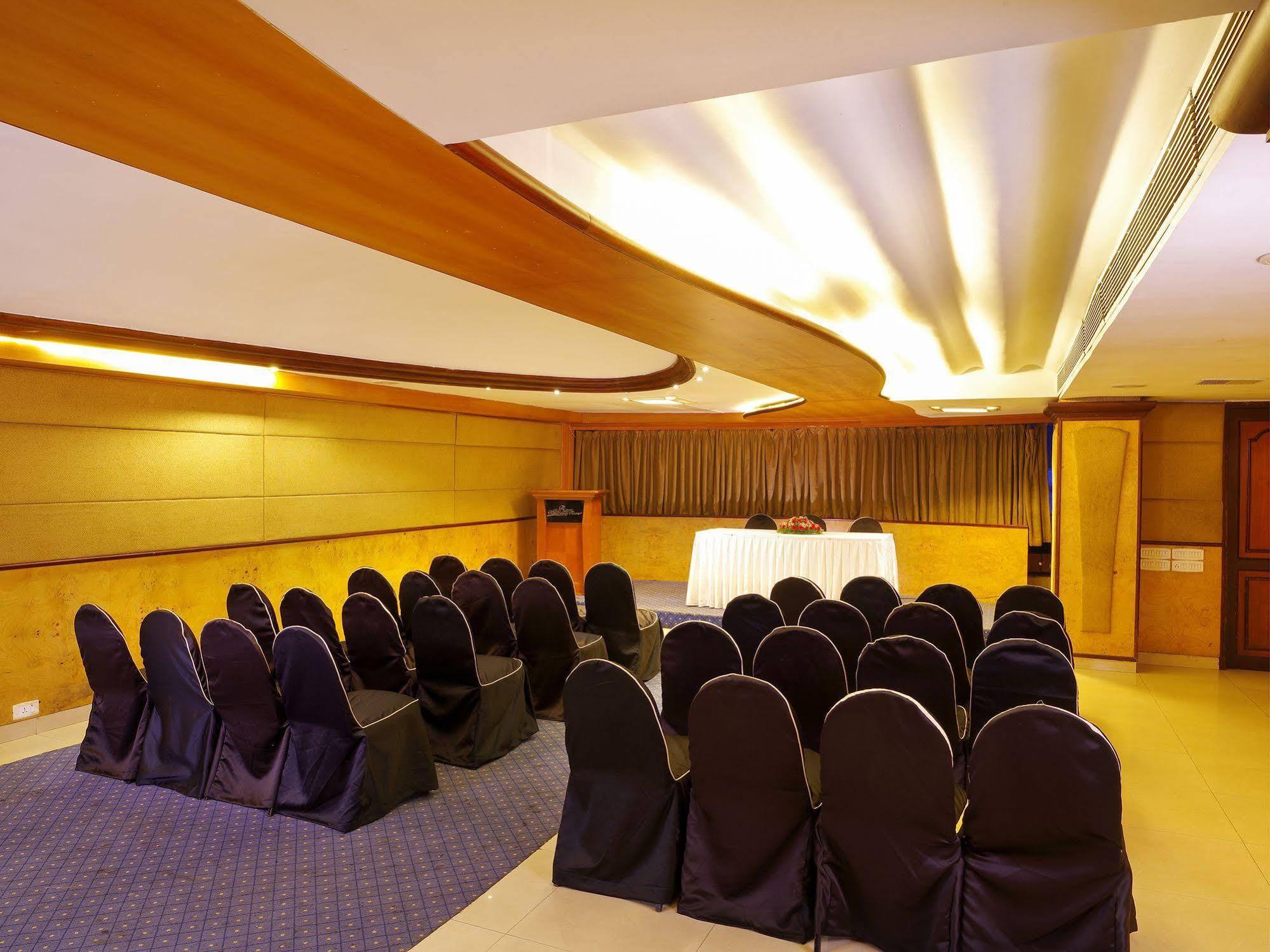 Hotel Residency Tower Thiruvananthapuram Esterno foto
