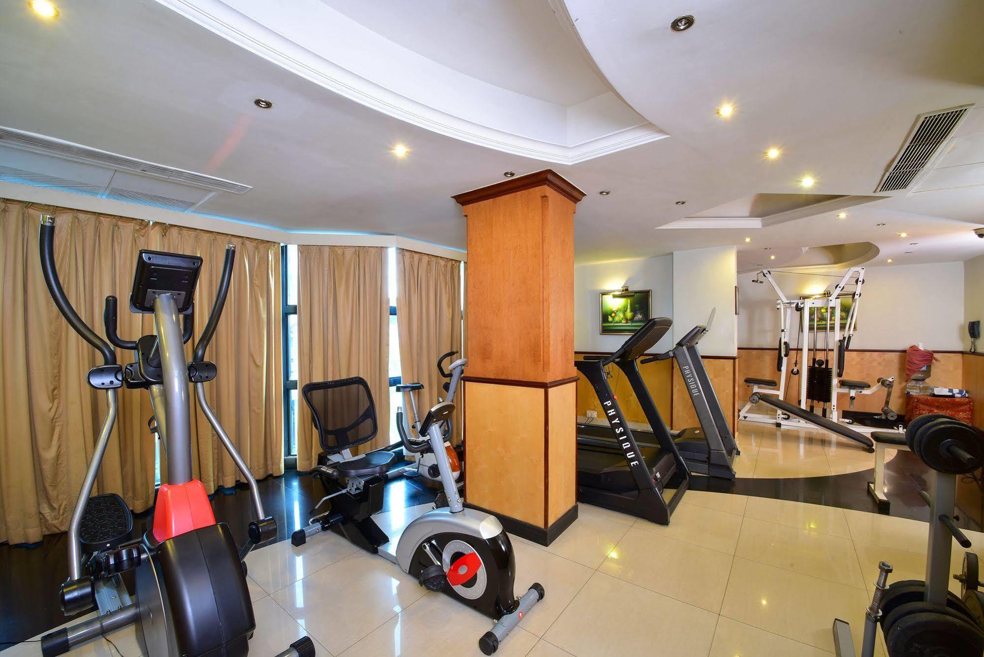 Hotel Residency Tower Thiruvananthapuram Esterno foto